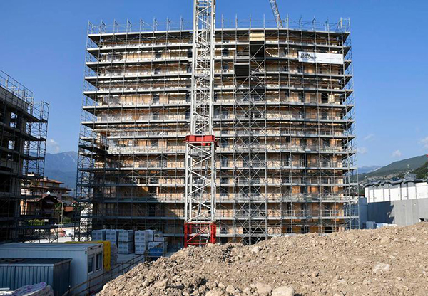 lavori di costruzione del palazzo
