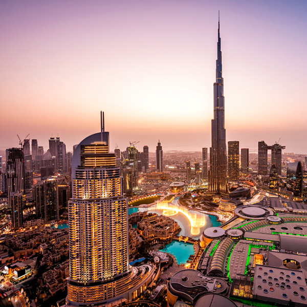 Wow,View,Of,Dubai,Skyline,At,Night.,City,Lights,Popping.